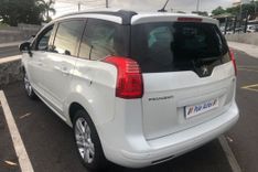 voiture occasion PEUGEOT 5008 à la Réunion disponible sur noutlauto.re