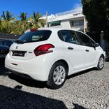 voiture occasion PEUGEOT 208 à la Réunion disponible sur noutlauto.re