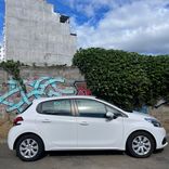 voiture occasion PEUGEOT 208 à la Réunion disponible sur noutlauto.re