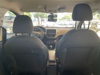 voiture occasion PEUGEOT 208 à la Réunion disponible sur noutlauto.re