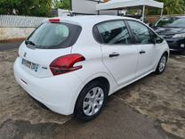 voiture occasion PEUGEOT 208 à la Réunion disponible sur noutlauto.re