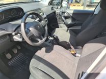 voiture occasion PEUGEOT 208 à la Réunion disponible sur noutlauto.re