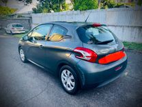 voiture occasion PEUGEOT 208 à la Réunion disponible sur noutlauto.re
