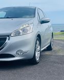 voiture occasion PEUGEOT 208 à la Réunion disponible sur noutlauto.re