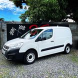 voiture occasion PEUGEOT PARTNER à la Réunion disponible sur noutlauto.re