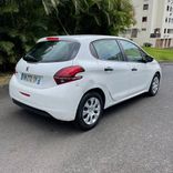 voiture occasion PEUGEOT 208 à la Réunion disponible sur noutlauto.re