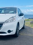 voiture occasion PEUGEOT 208 à la Réunion disponible sur noutlauto.re