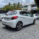 voiture occasion PEUGEOT 208 à la Réunion disponible sur noutlauto.re