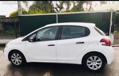 voiture occasion PEUGEOT 208 à la Réunion disponible sur noutlauto.re