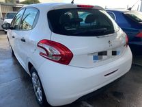 voiture occasion PEUGEOT 208 à la Réunion disponible sur noutlauto.re