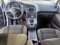 voiture occasion PEUGEOT 5008 à la Réunion disponible sur noutlauto.re