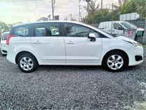 voiture occasion PEUGEOT 5008 à la Réunion disponible sur noutlauto.re