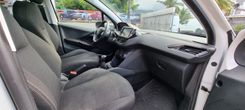 voiture occasion PEUGEOT 208 à la Réunion disponible sur noutlauto.re