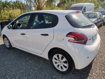 voiture occasion PEUGEOT 208 à la Réunion disponible sur noutlauto.re