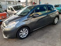 voiture occasion PEUGEOT 208 à la Réunion disponible sur noutlauto.re