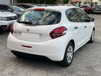 voiture occasion PEUGEOT 208 à la Réunion disponible sur noutlauto.re