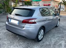 voiture occasion PEUGEOT 308 à la Réunion disponible sur noutlauto.re