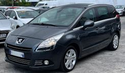 voiture occasion PEUGEOT 5008 à la Réunion disponible sur noutlauto.re