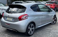 voiture occasion PEUGEOT 208 à la Réunion disponible sur noutlauto.re