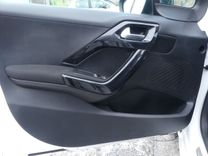 voiture occasion PEUGEOT 208 à la Réunion disponible sur noutlauto.re