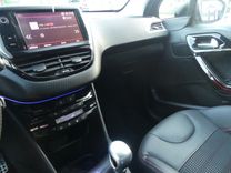 voiture occasion PEUGEOT 208 à la Réunion disponible sur noutlauto.re