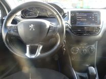 voiture occasion PEUGEOT 208 à la Réunion disponible sur noutlauto.re