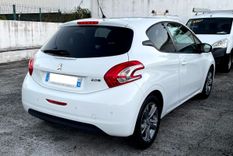 voiture occasion PEUGEOT 208 à la Réunion disponible sur noutlauto.re