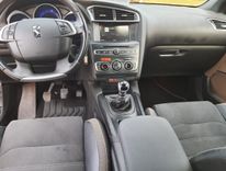 voiture occasion DS DS4 à la Réunion disponible sur noutlauto.re