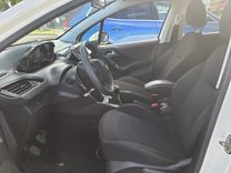 voiture occasion PEUGEOT 208 à la Réunion disponible sur noutlauto.re