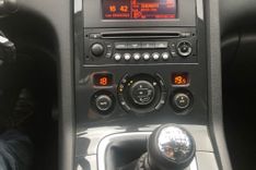 voiture occasion PEUGEOT 5008 à la Réunion disponible sur noutlauto.re