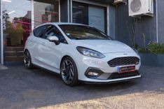 voiture occasion FORD FIESTA à la Réunion disponible sur noutlauto.re