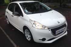 voiture occasion PEUGEOT 208 à la Réunion disponible sur noutlauto.re