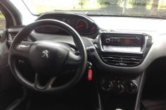 voiture occasion PEUGEOT 208 à la Réunion disponible sur noutlauto.re