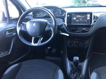 voiture occasion PEUGEOT 208 à la Réunion disponible sur noutlauto.re