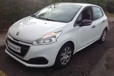 voiture occasion PEUGEOT 208 à la Réunion disponible sur noutlauto.re