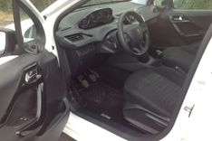 voiture occasion PEUGEOT 208 à la Réunion disponible sur noutlauto.re