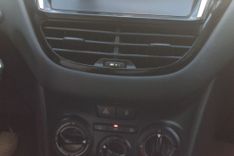 voiture occasion PEUGEOT 208 à la Réunion disponible sur noutlauto.re
