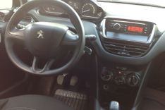 voiture occasion PEUGEOT 208 à la Réunion disponible sur noutlauto.re