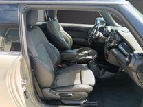 voiture occasion MINI HATCH 3 PORTES F56 LCI à la Réunion disponible sur noutlauto.re