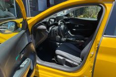 voiture occasion PEUGEOT 208 à la Réunion disponible sur noutlauto.re
