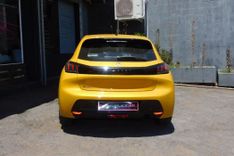 voiture occasion PEUGEOT 208 à la Réunion disponible sur noutlauto.re
