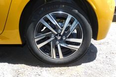 voiture occasion PEUGEOT 208 à la Réunion disponible sur noutlauto.re
