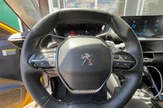 voiture occasion PEUGEOT 208 à la Réunion disponible sur noutlauto.re