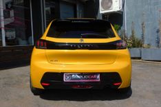 voiture occasion PEUGEOT 208 à la Réunion disponible sur noutlauto.re