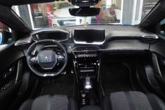 voiture occasion PEUGEOT 208 à la Réunion disponible sur noutlauto.re