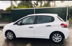 voiture occasion PEUGEOT 208 à la Réunion disponible sur noutlauto.re