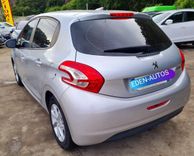 voiture occasion PEUGEOT 208 à la Réunion disponible sur noutlauto.re