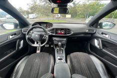 voiture occasion PEUGEOT 308 à la Réunion disponible sur noutlauto.re